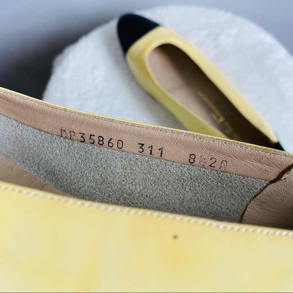 Salvatore Ferragamo cap toes flats - Picture 7 of 8